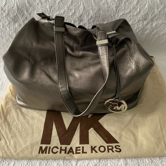 Michael Kors genuine leather purse - Picture 4 of 6